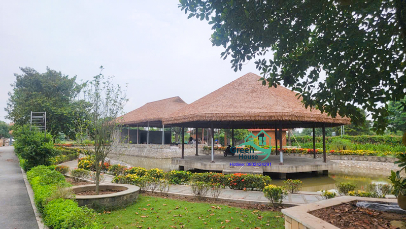 nhà hàng lợp rơm nhân tạo