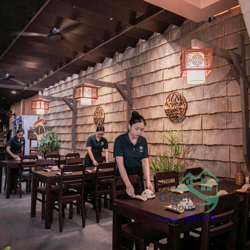 Vách pơ mu tại nhà hàng