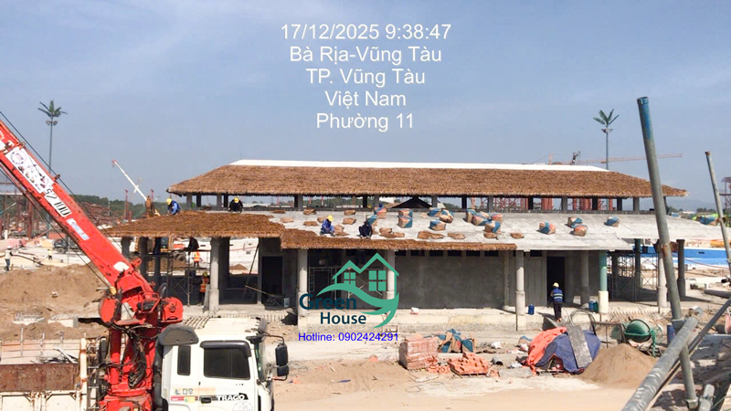 thợ thi công mái